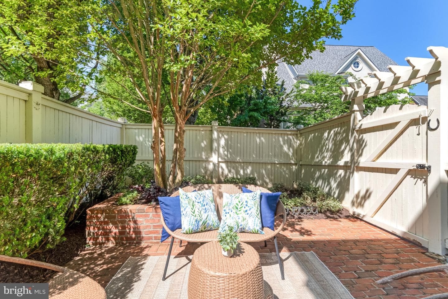 3842 Farrcroft Green photo 56