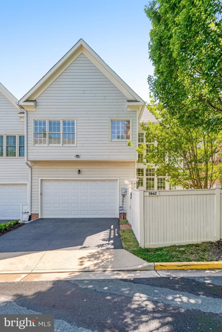 3842 Farrcroft Green photo 59