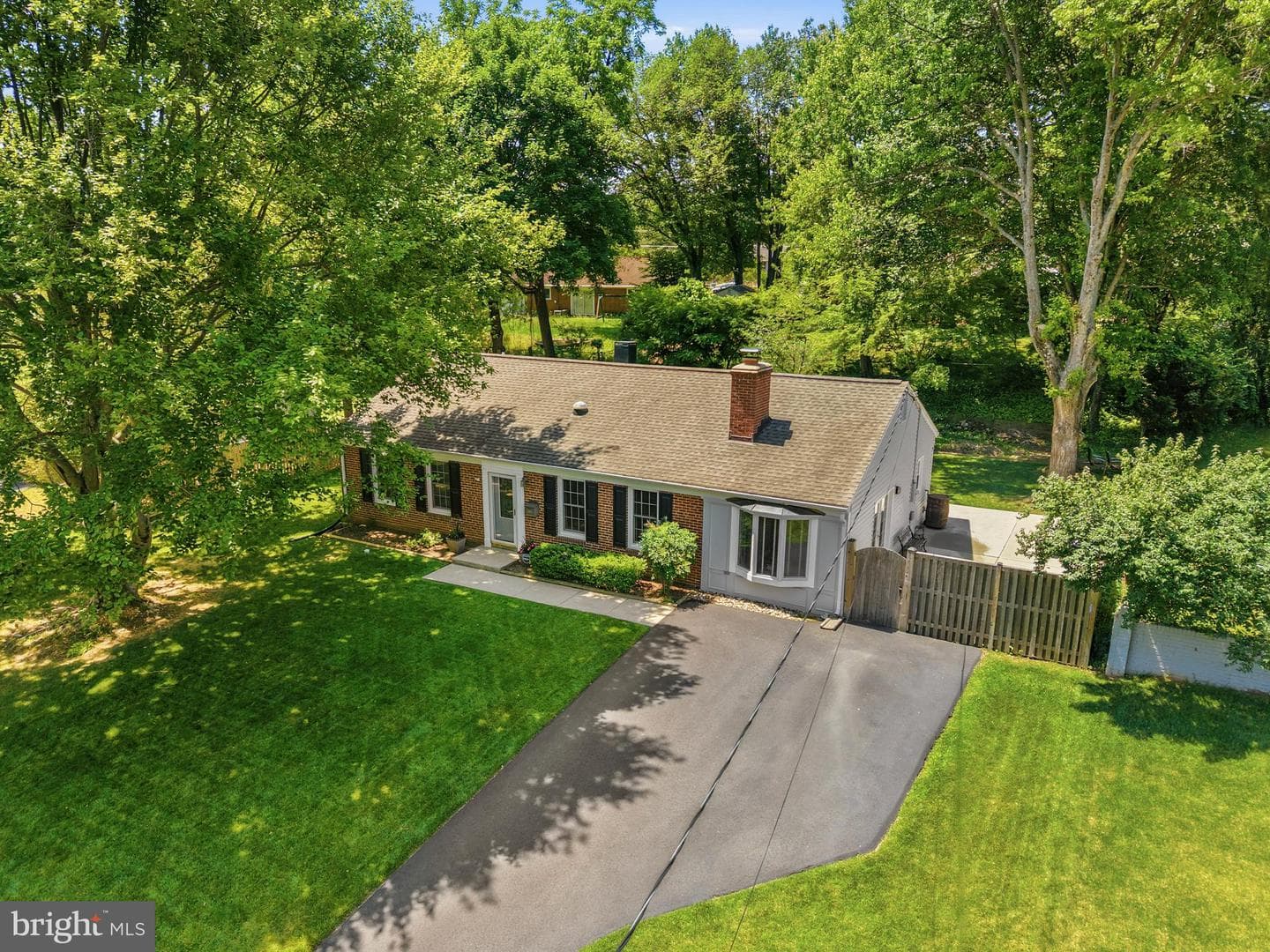 3609 Embassy Lane photo 6