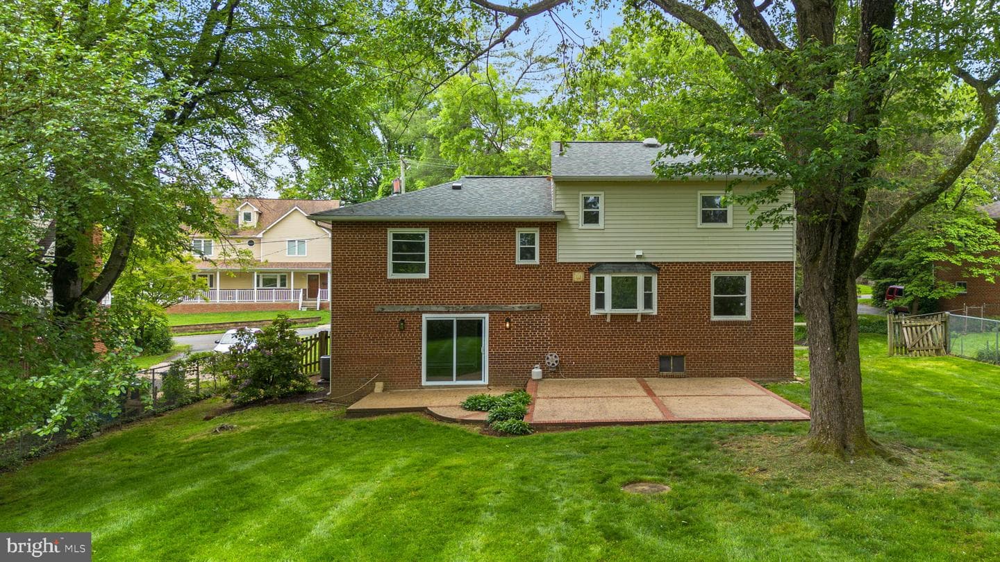 10242 Stratford Avenue photo 14