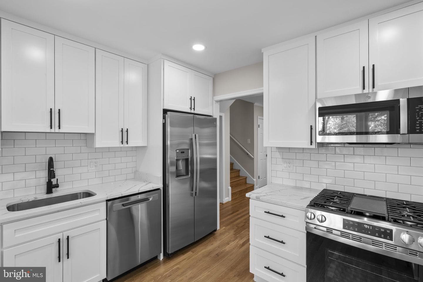 10242 Stratford Avenue photo 3