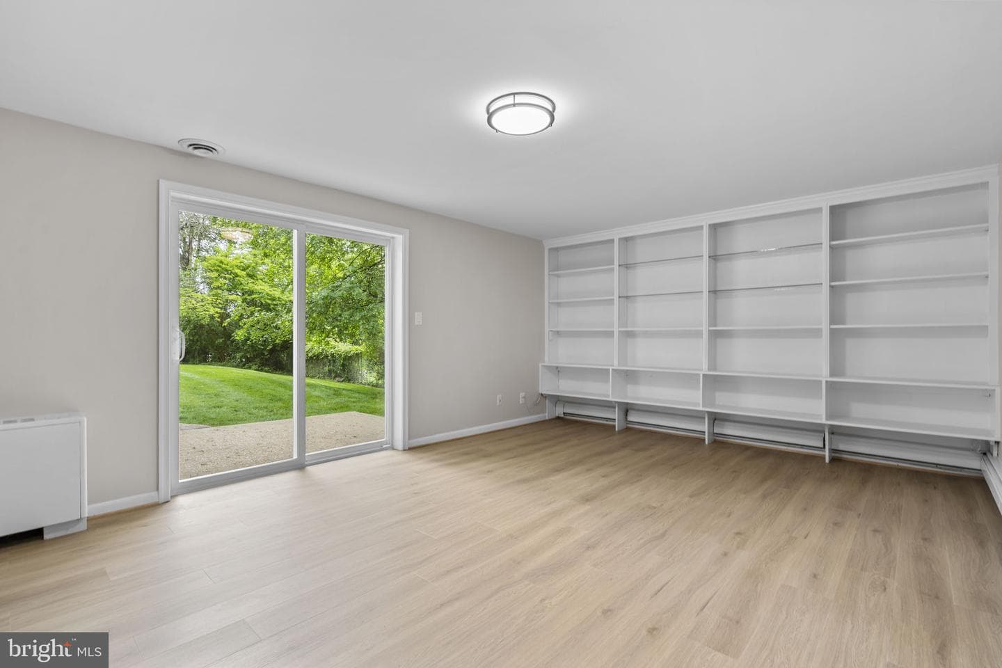 10242 Stratford Avenue photo 37