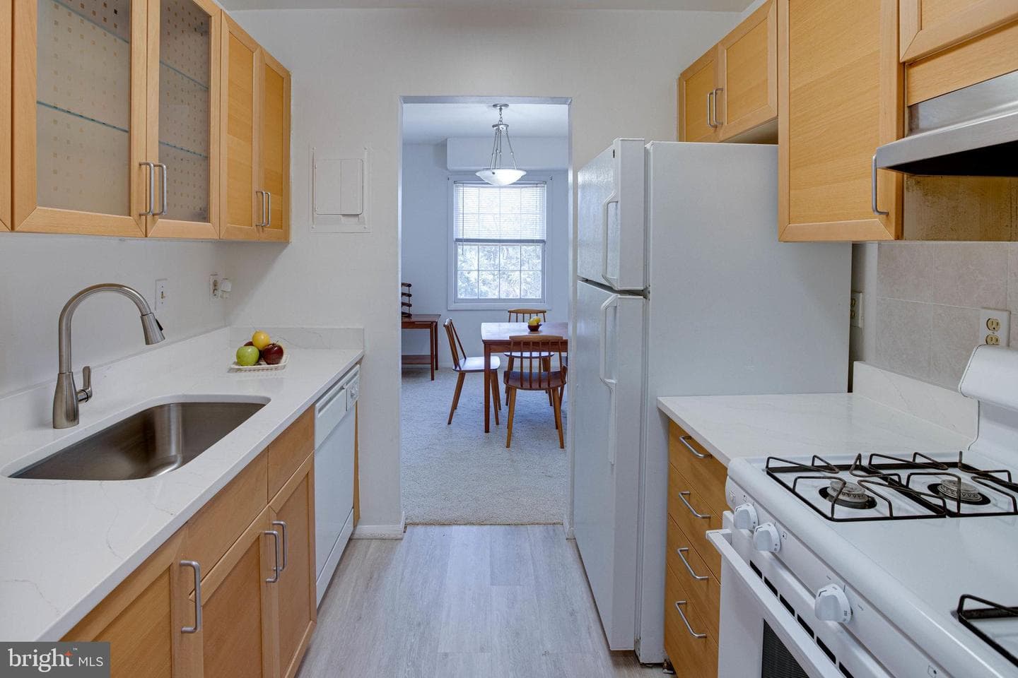 3945 Lyndhurst Drive #301 photo 10