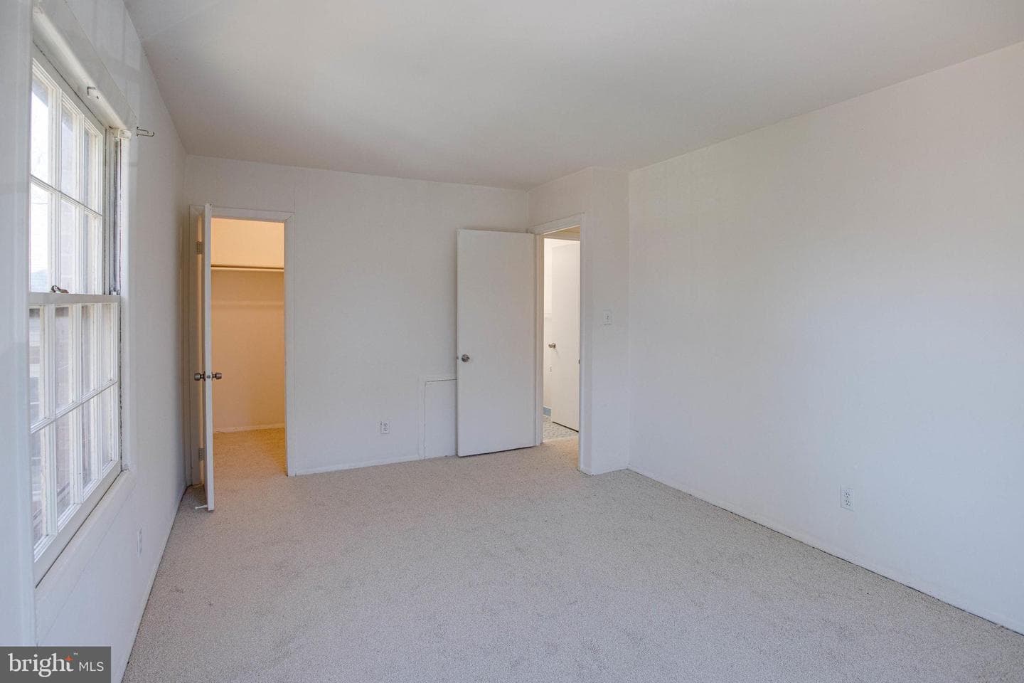 3945 Lyndhurst Drive #301 photo 20