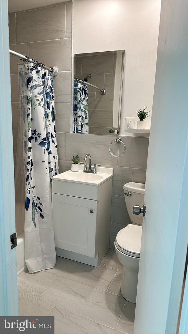 3945 Lyndhurst Drive #301 photo 26