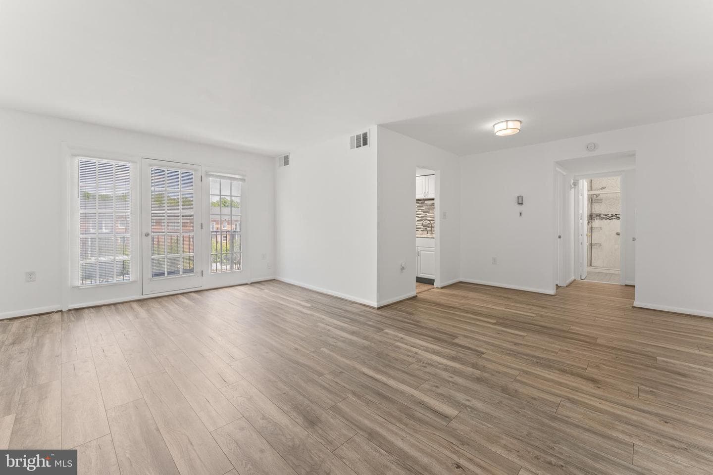 9485 Fairfax Boulevard #303 photo 5