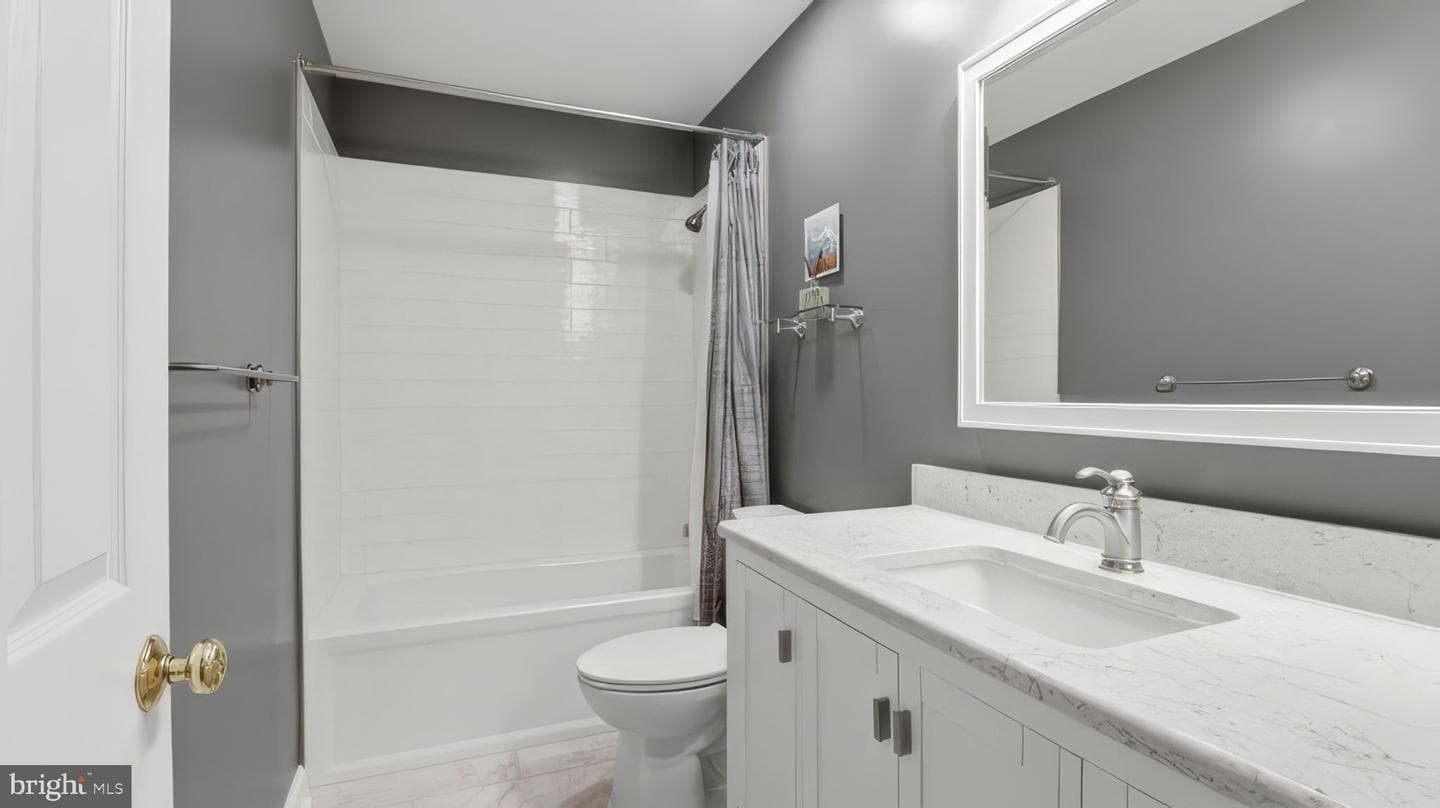 4119 Trowbridge Street photo 33