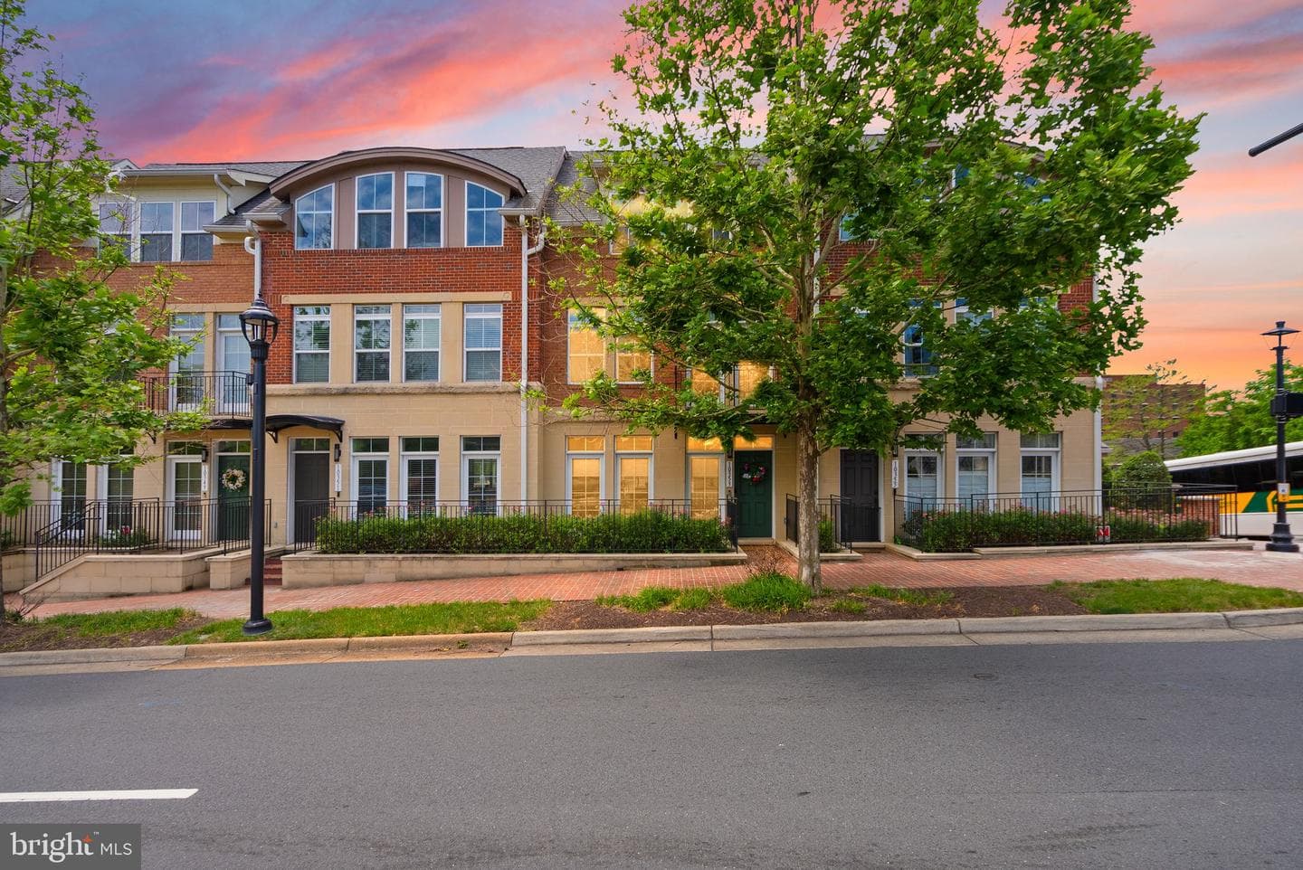 10353 Main Street, Fairfax