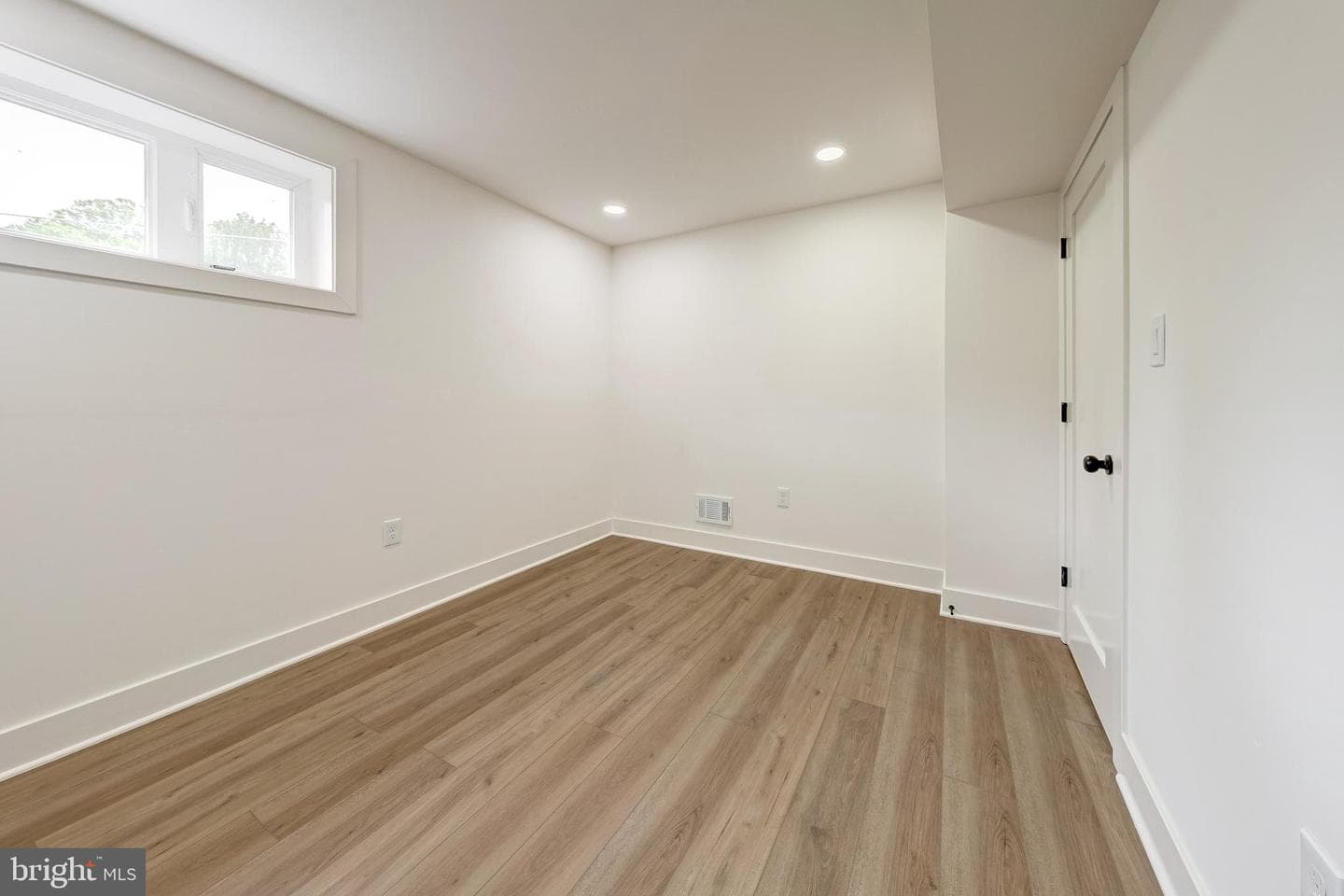 10915 Maple Street photo 20