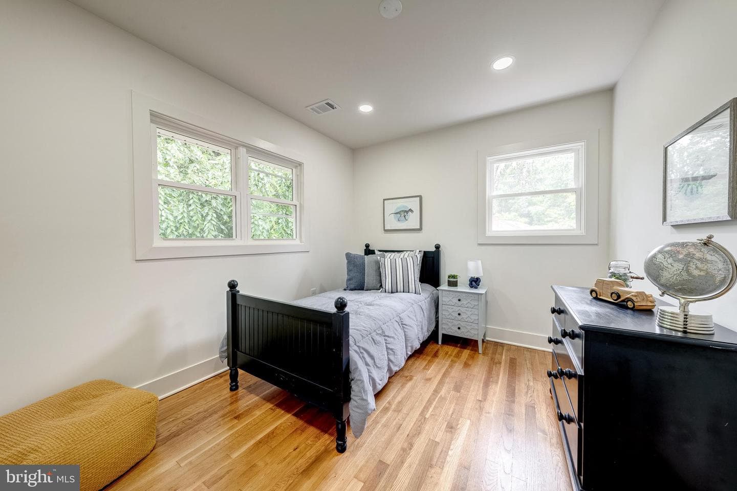 10915 Maple Street photo 27