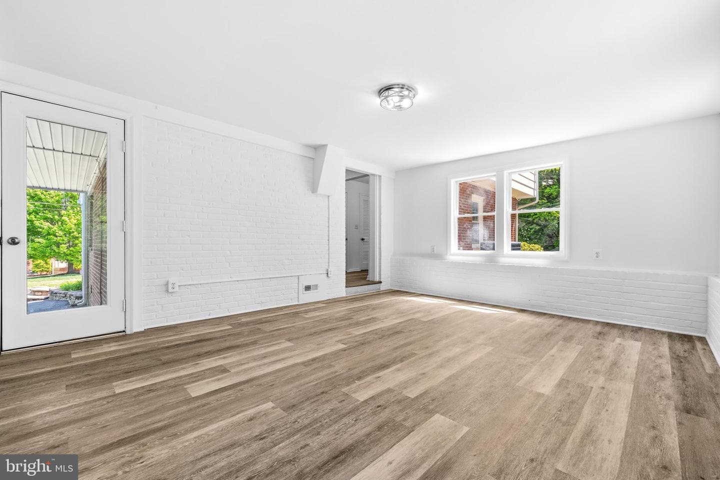 10705 Oak Pl photo 30