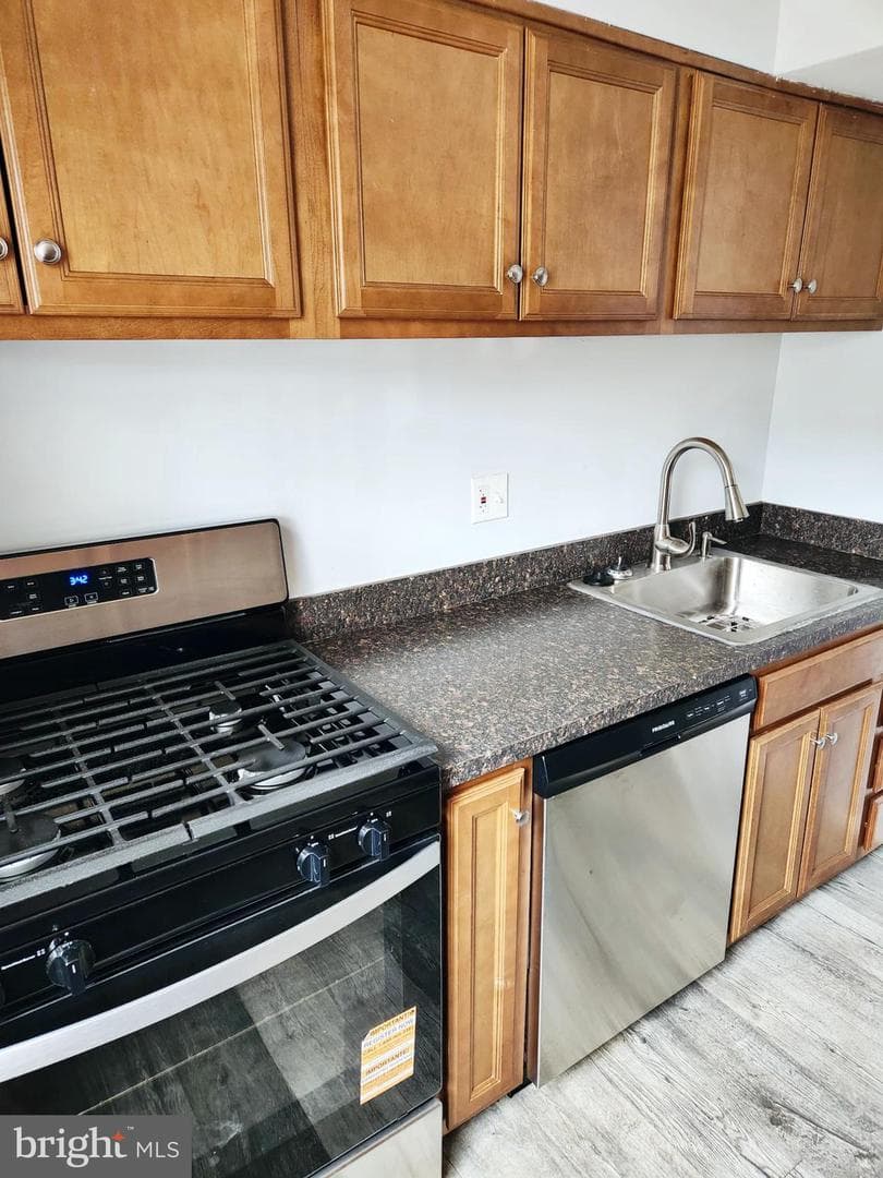 9471 Fairfax Boulevard #201 photo 12
