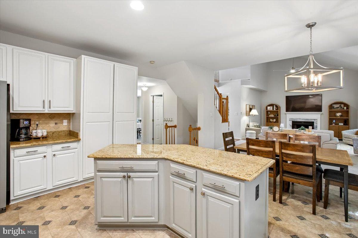 9802 Cresence Way photo 11