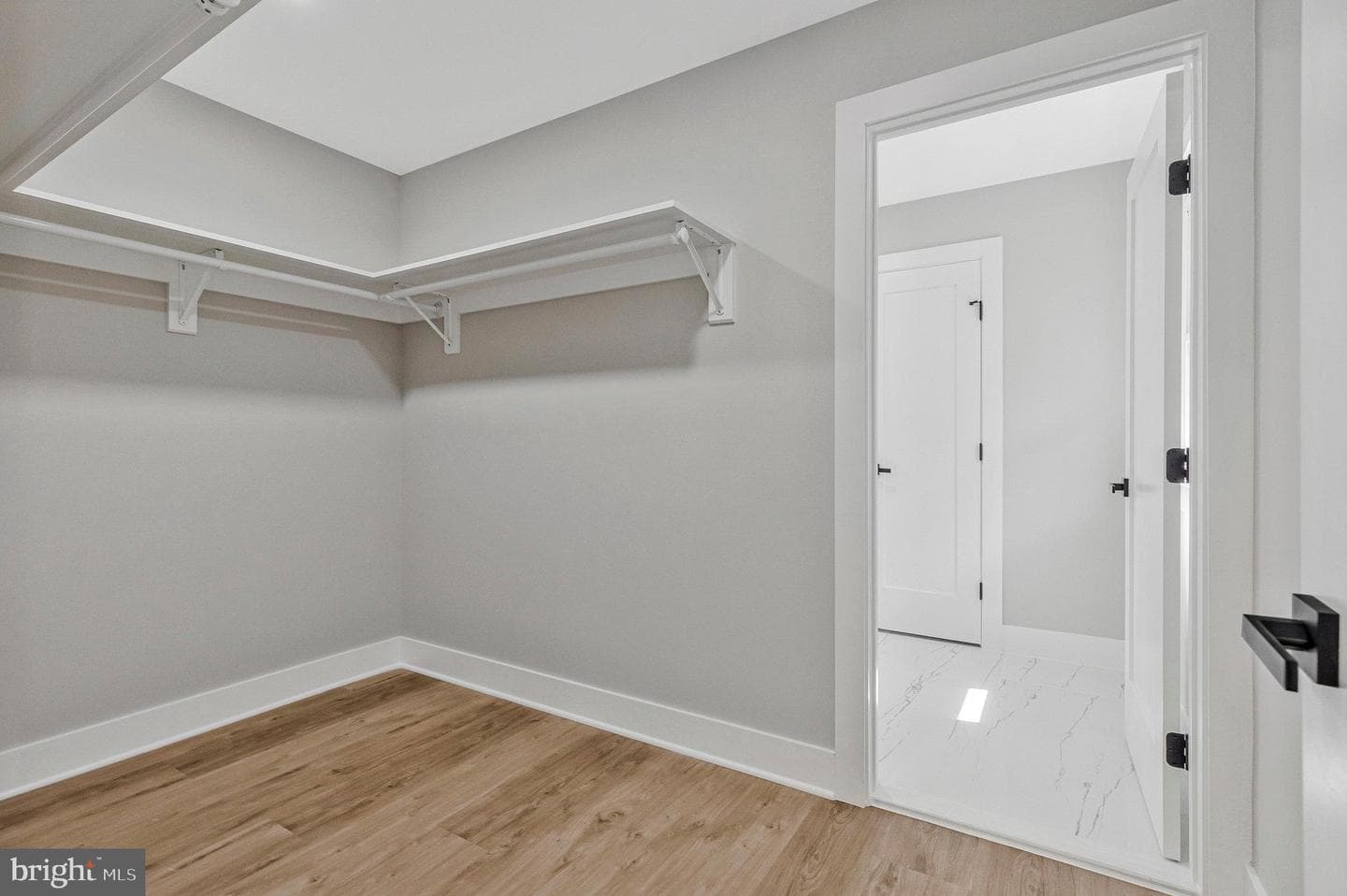 10211 Stratford Avenue photo 17