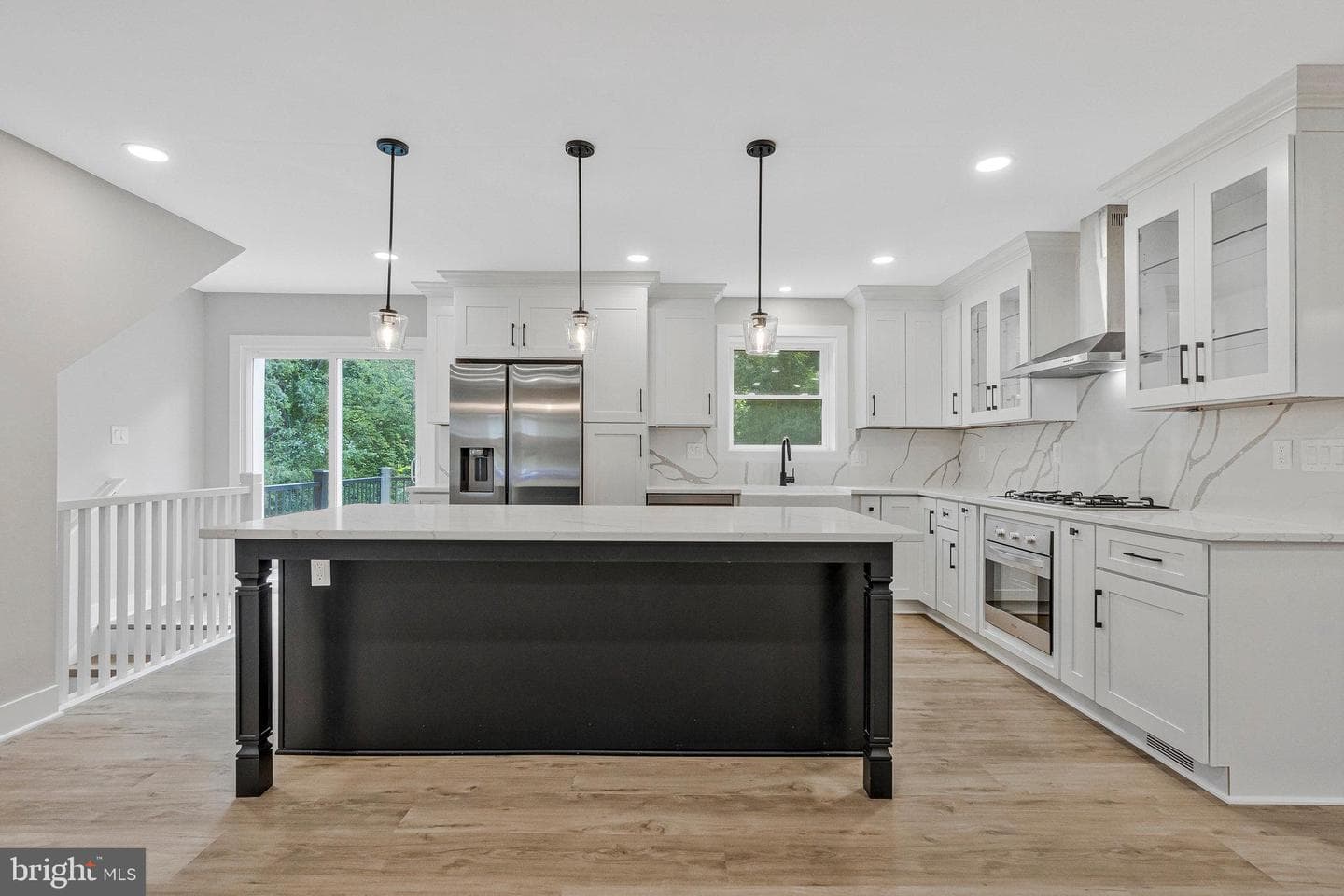 10211 Stratford Avenue photo 6