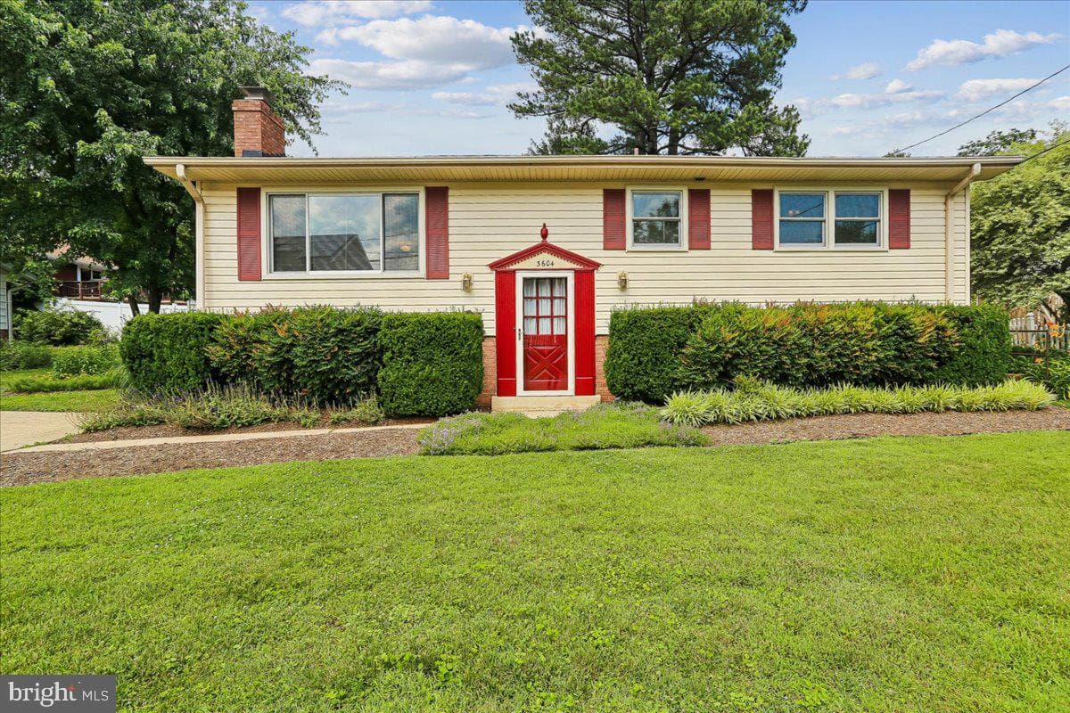 3604 Heritage Lane