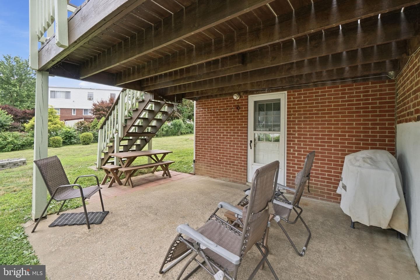 10011 Terry Street photo 32