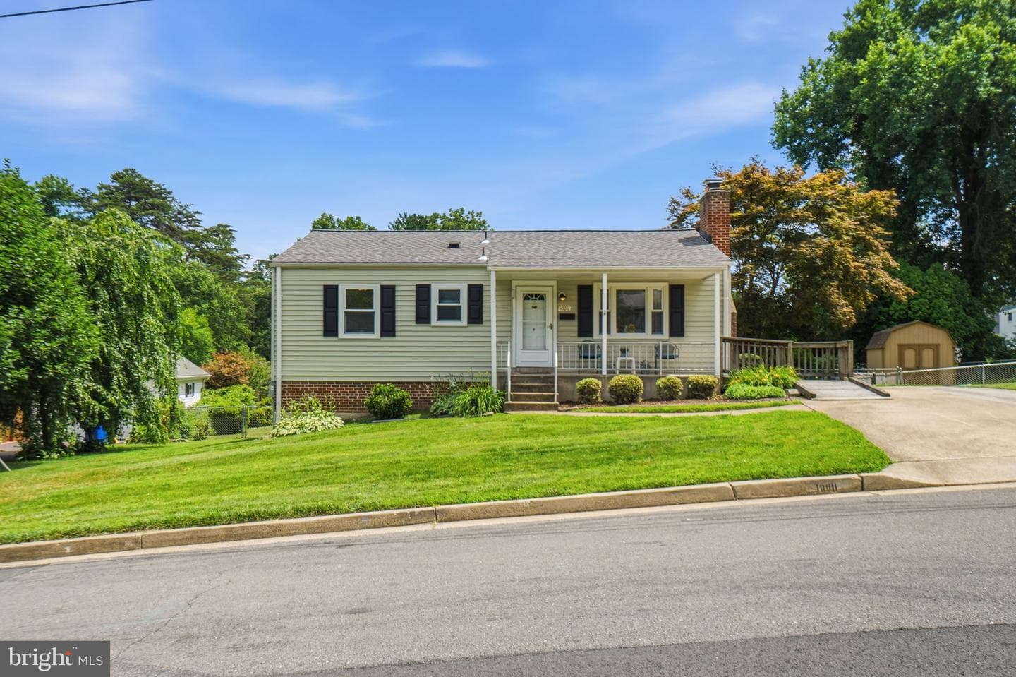 10011 Terry Street photo 36