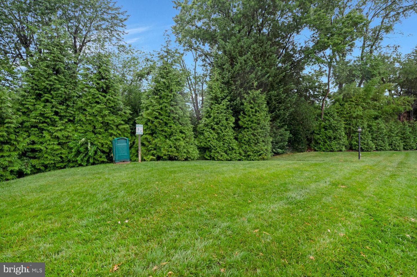 3961 Lyndhurst Drive #303 photo 21