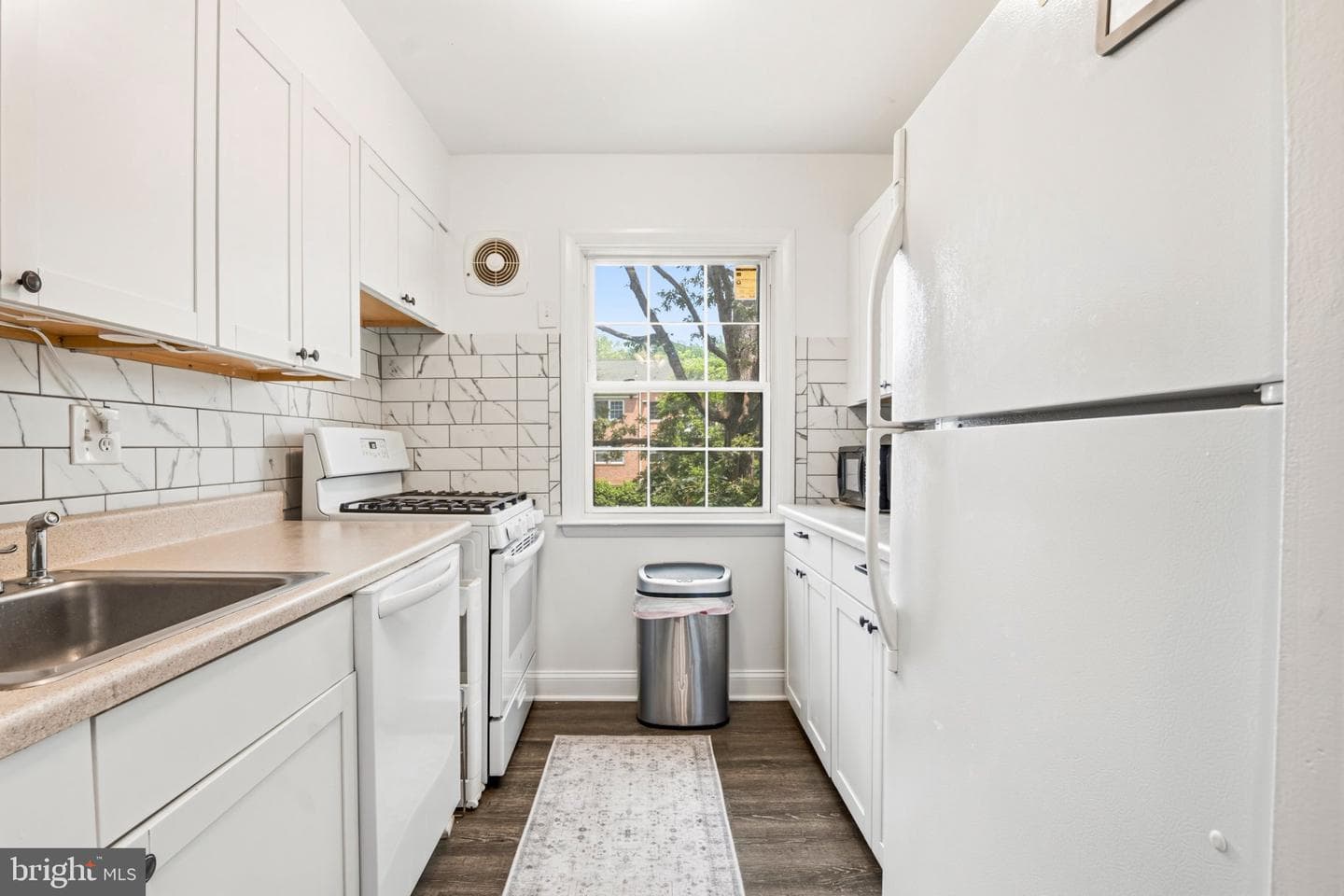 9459 Fairfax Boulevard #202 photo 8