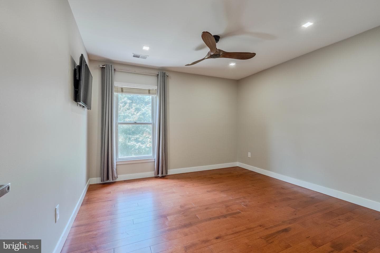 10449 Breckinridge Lane photo 27
