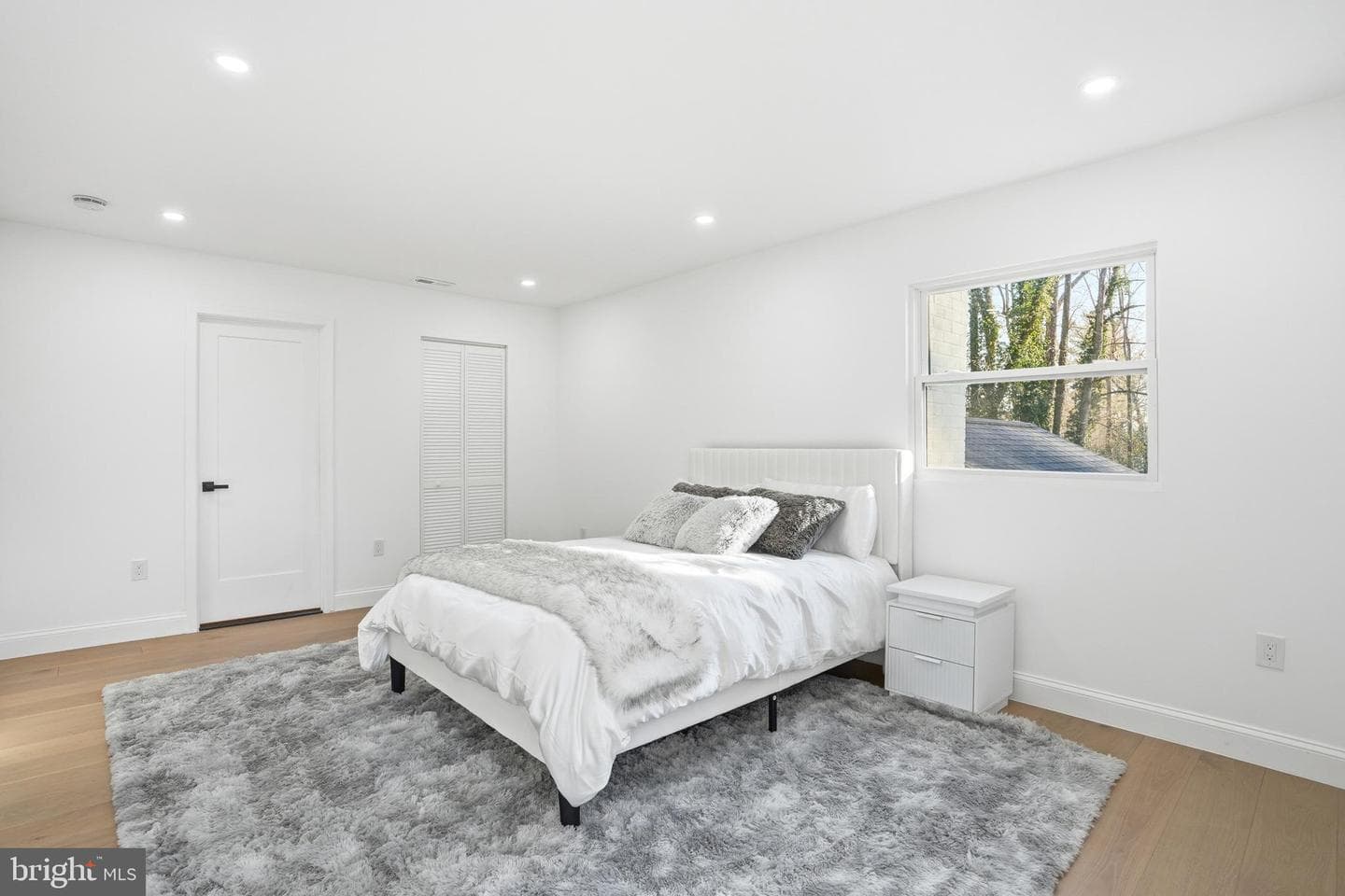 10704 Howerton Avenue photo 24