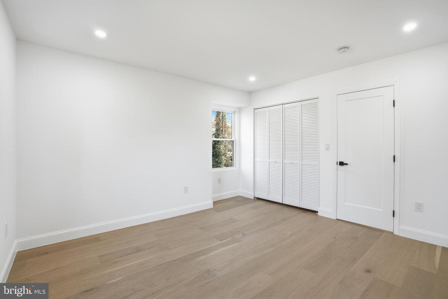 10704 Howerton Avenue photo 25