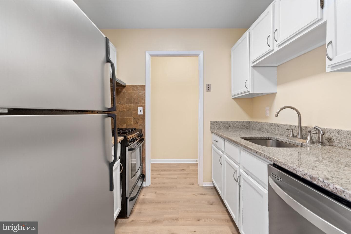 3901 Lyndhurst Dr # 201 photo 13