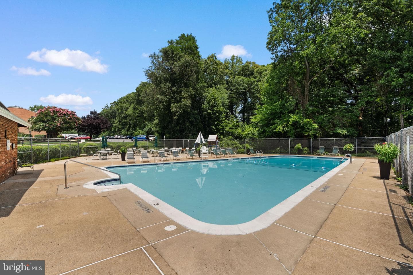 3901 Lyndhurst Dr # 201 photo 36