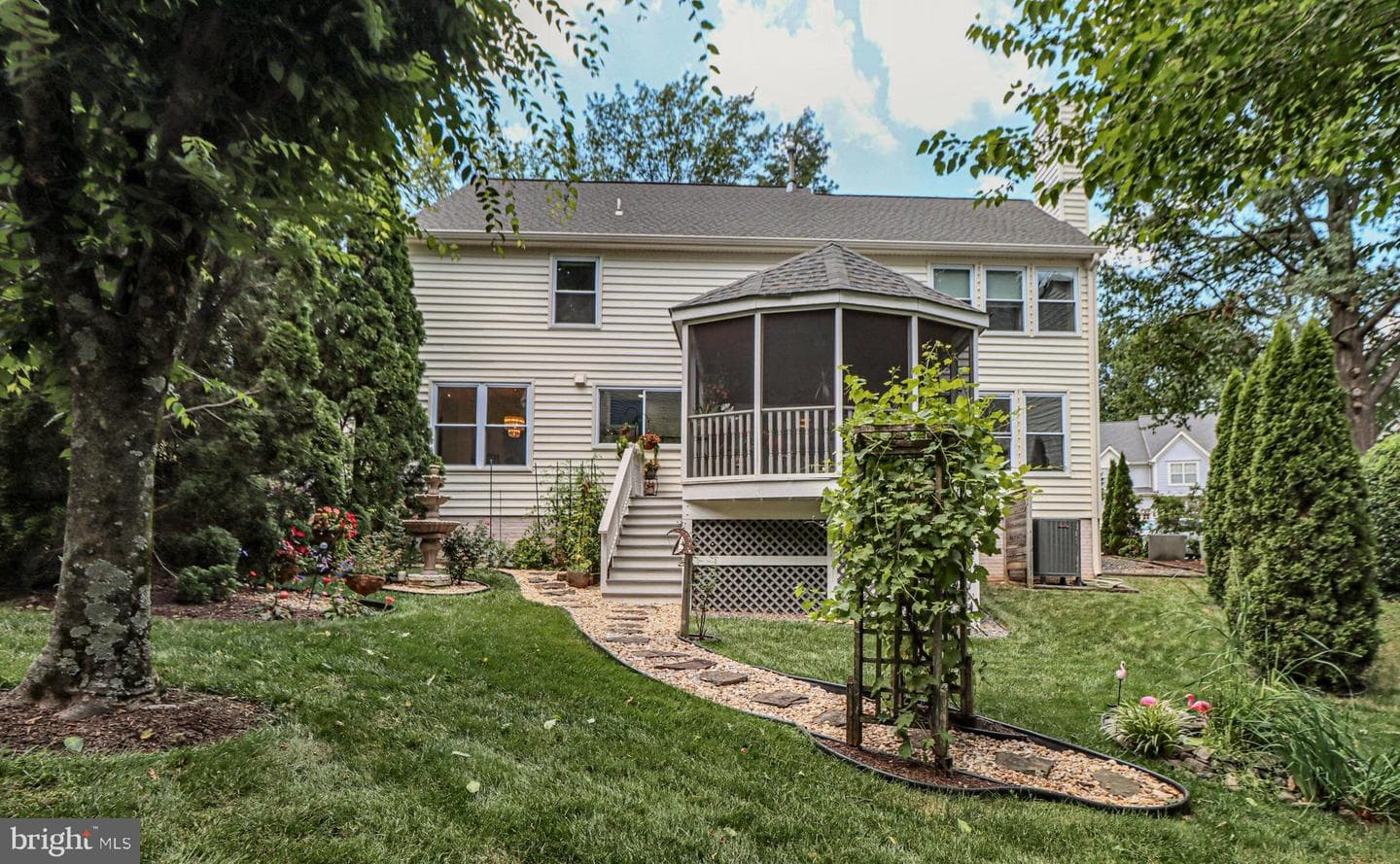 4001 Crestar Court, Fairfax