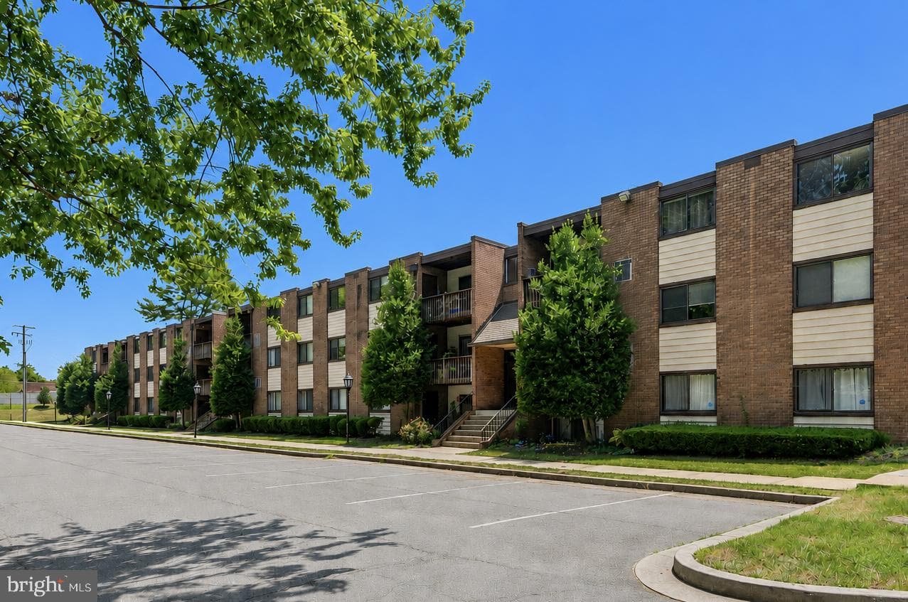 10725 W West Drive #303, Fairfax