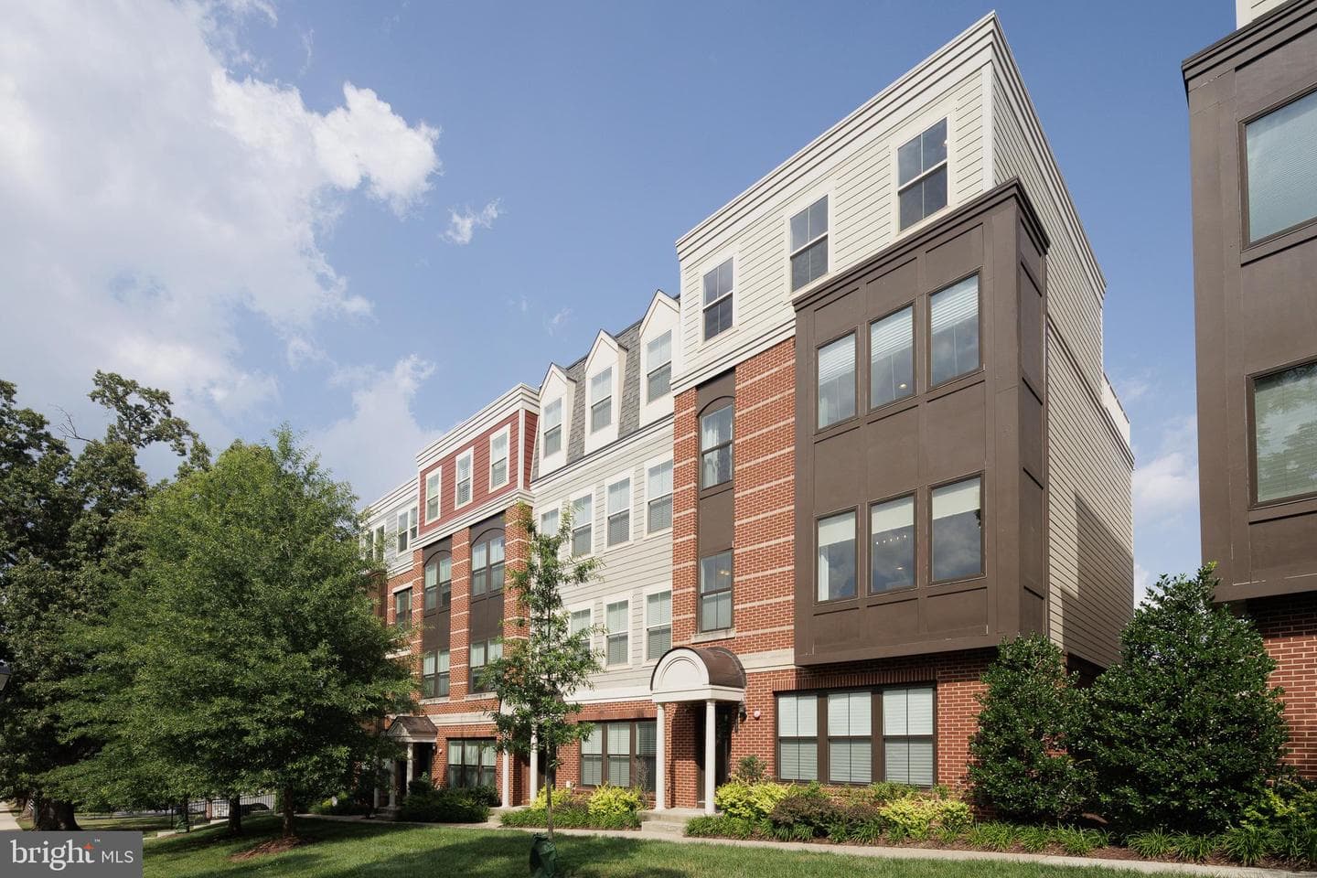 3957 Oak Street, Fairfax