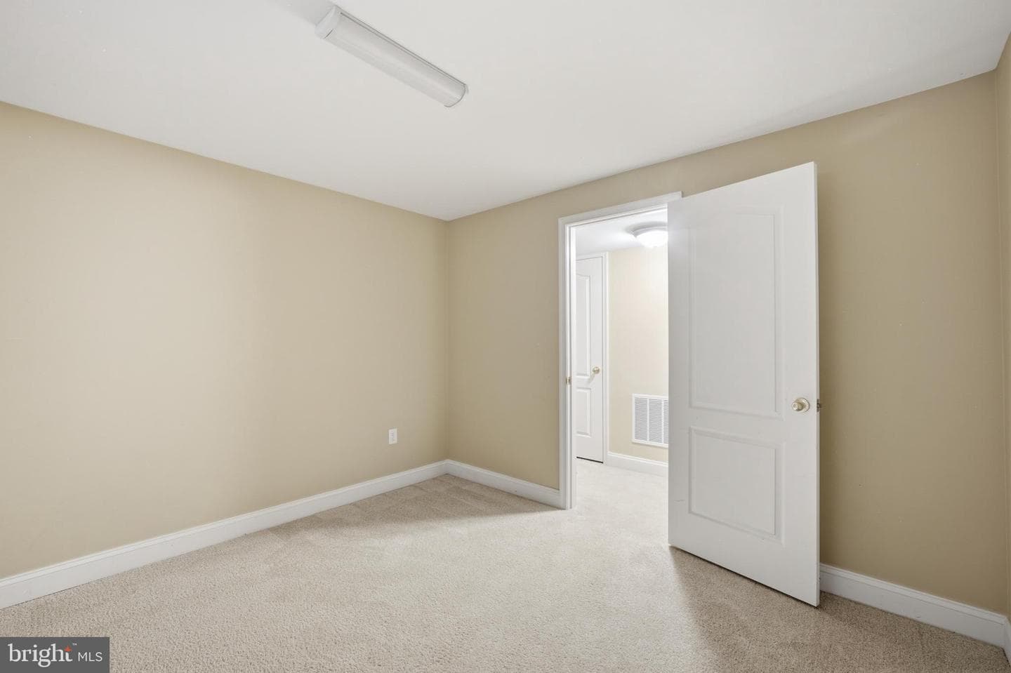 10802 Second Street photo 38