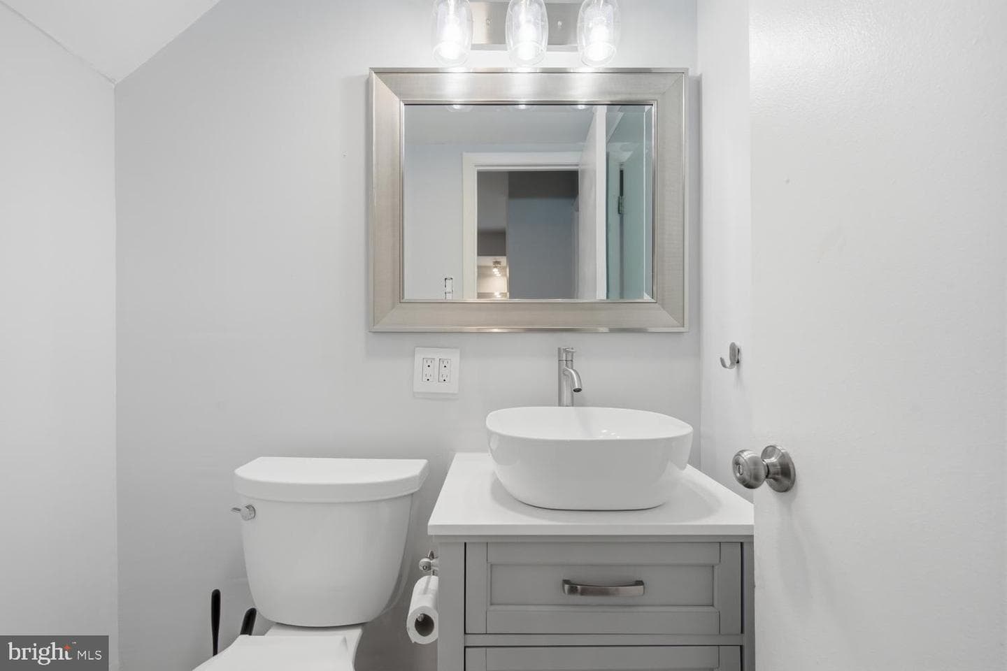 10105 Fair Woods photo 10