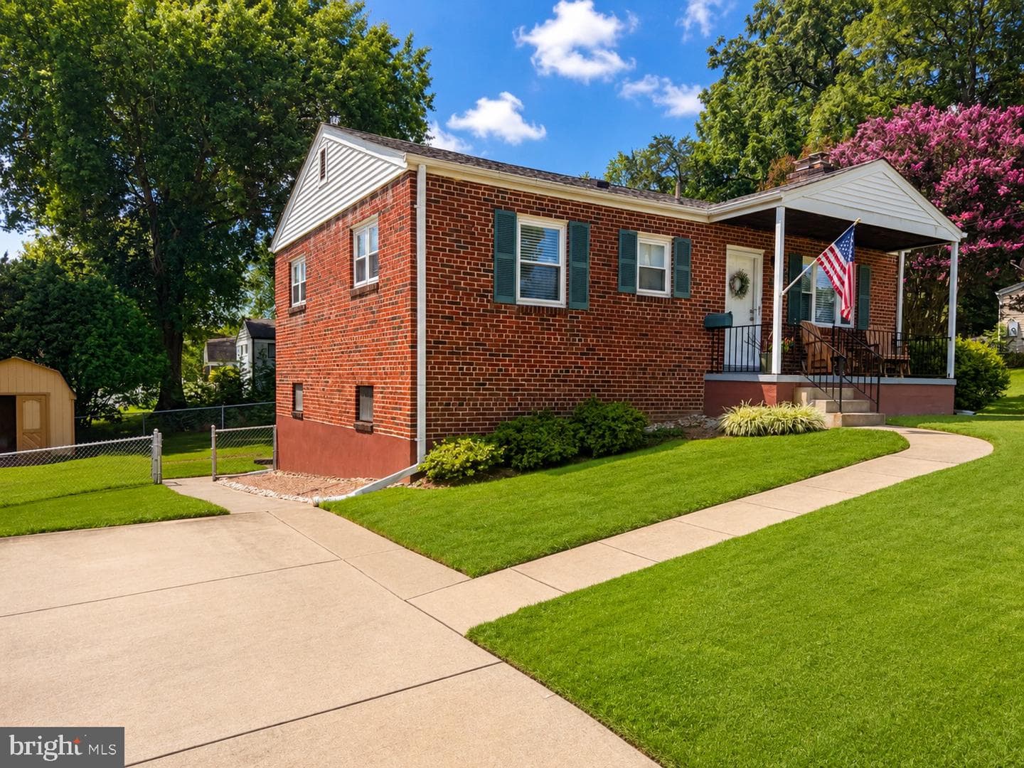 10013 Terry Street photo 2