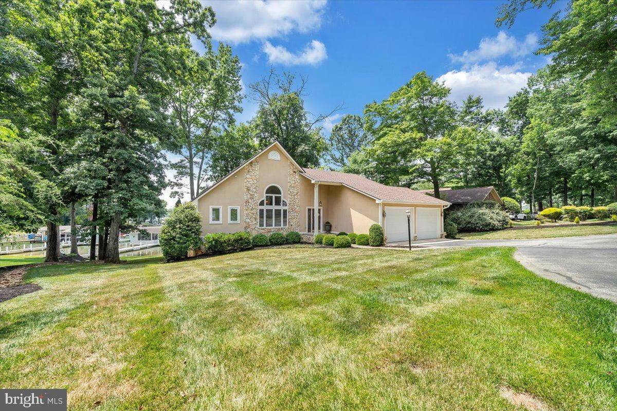 435 Cross Harbour Drive photo 108