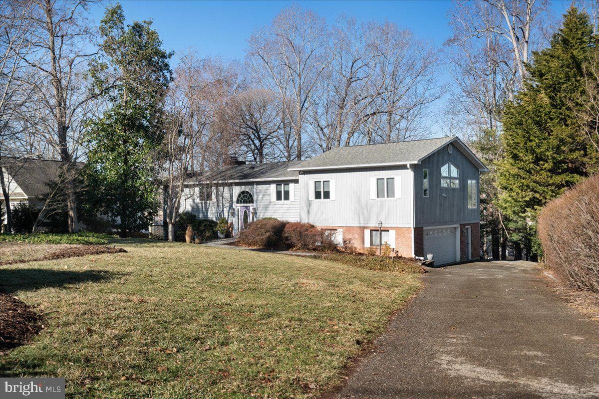 1031 Lakemount Drive photo 13