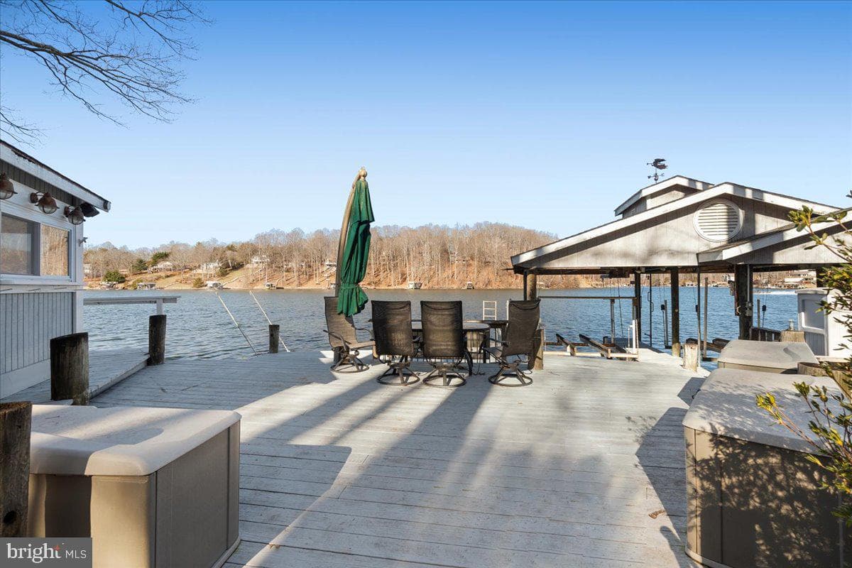 1031 Lakemount Drive photo 23