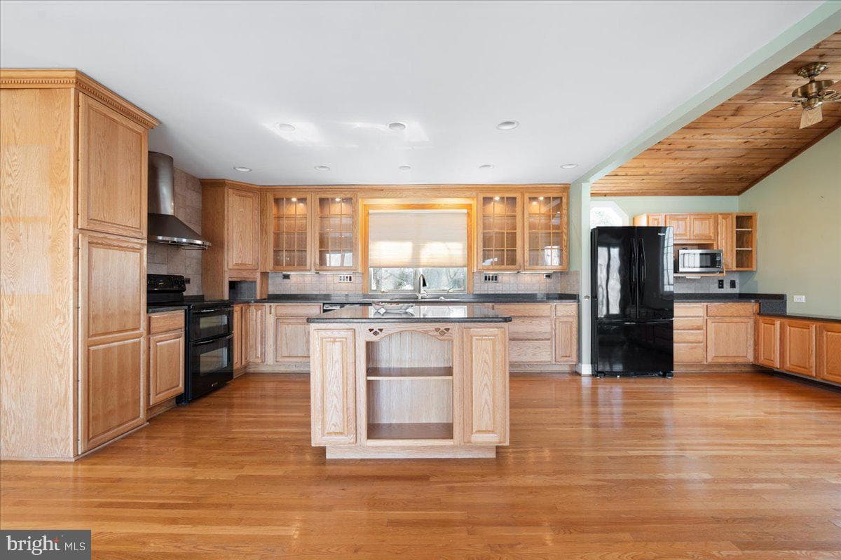 1031 Lakemount Drive photo 29