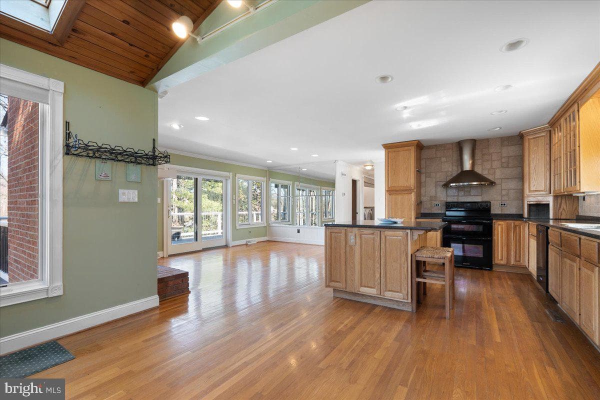 1031 Lakemount Drive photo 34