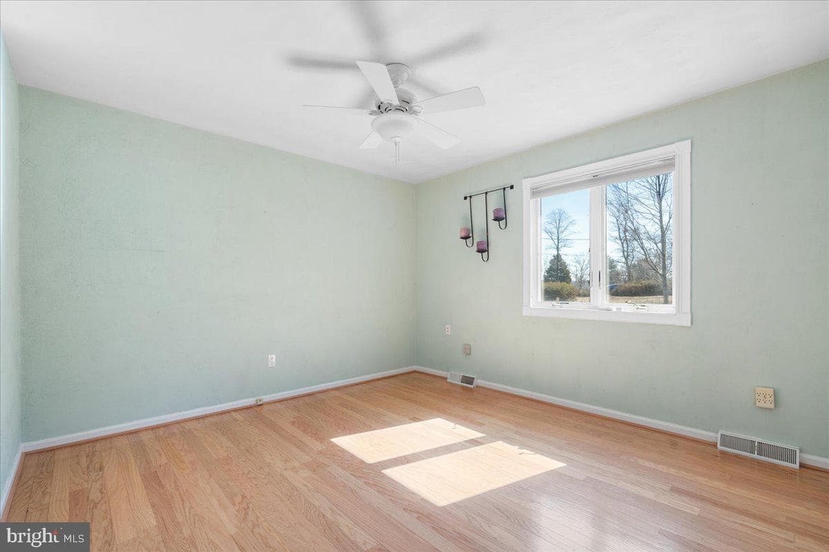 1031 Lakemount Drive photo 35