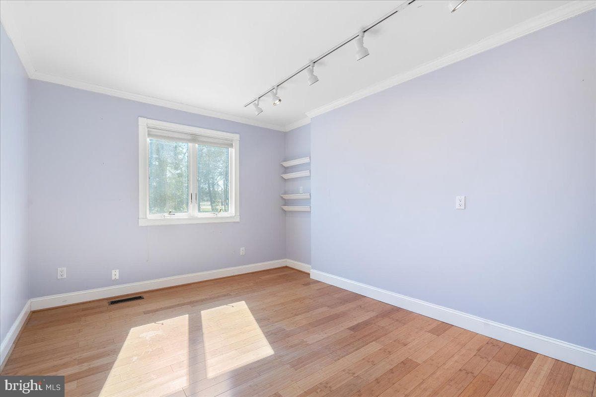 1031 Lakemount Drive photo 38
