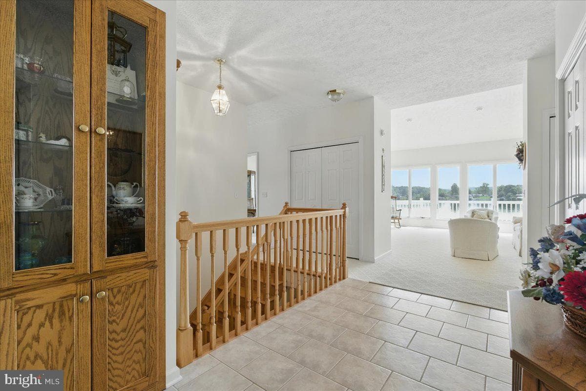 35 Lake Shore Drive photo 16