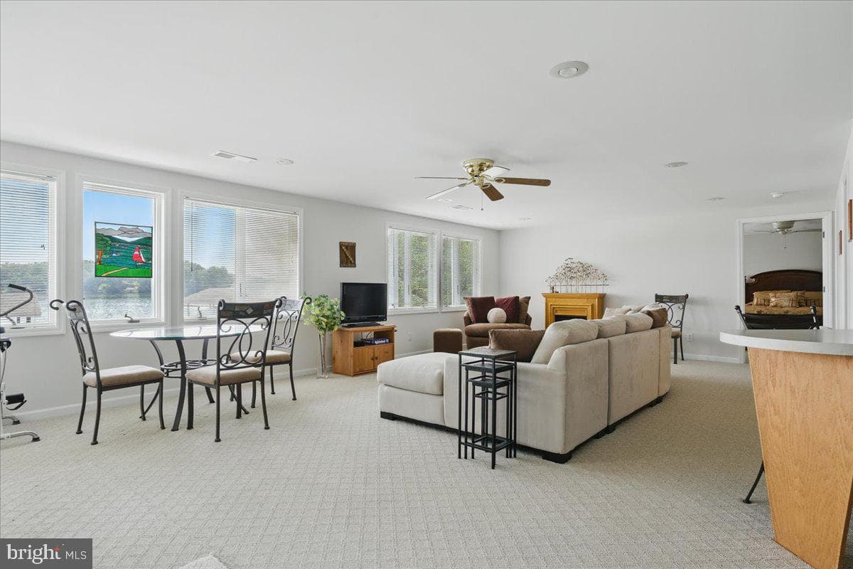 35 Lake Shore Drive photo 46