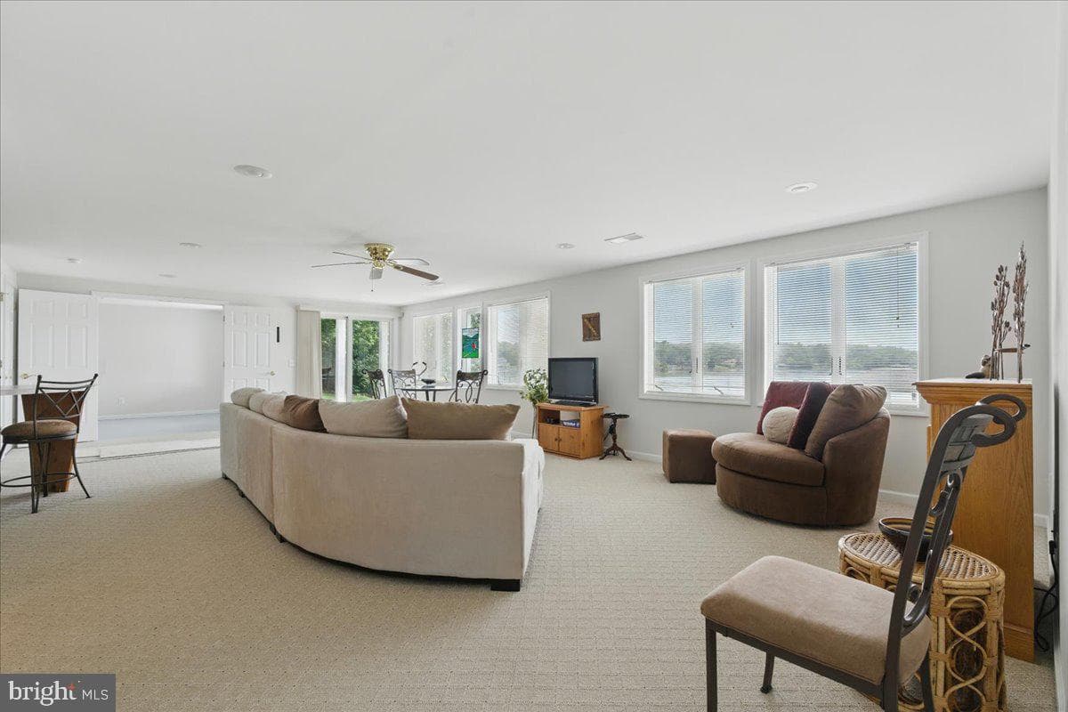 35 Lake Shore Drive photo 48