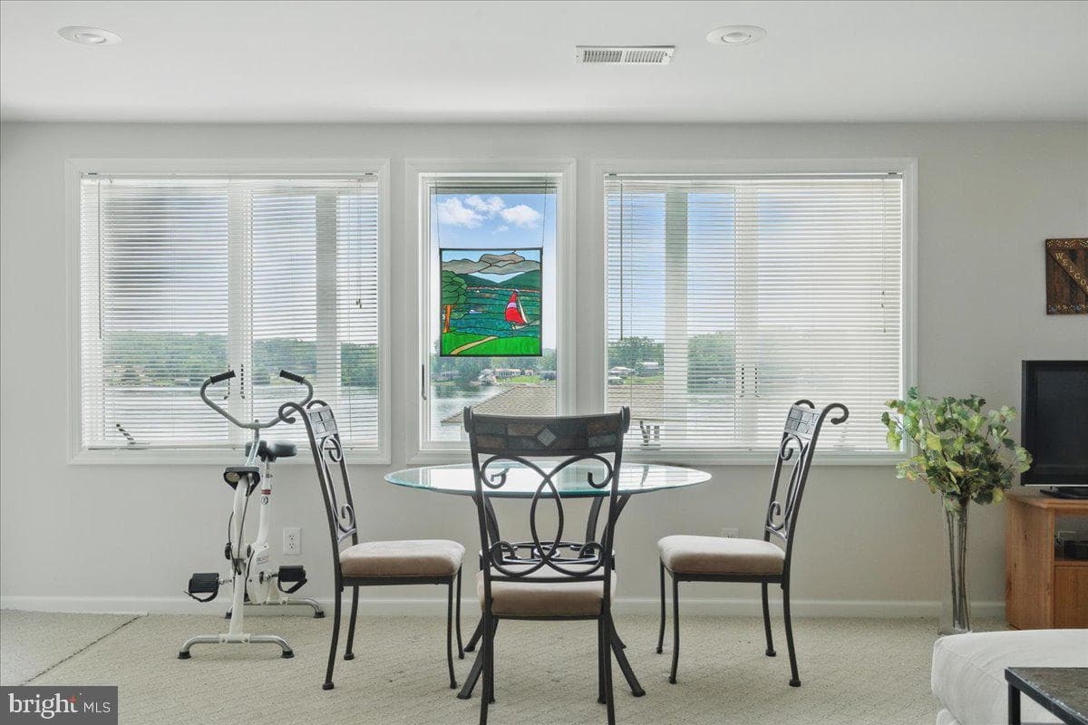 35 Lake Shore Drive photo 54