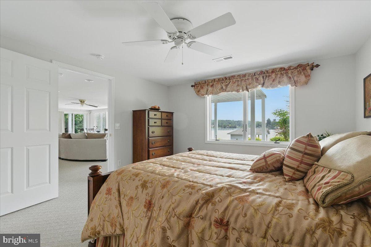 35 Lake Shore Drive photo 57