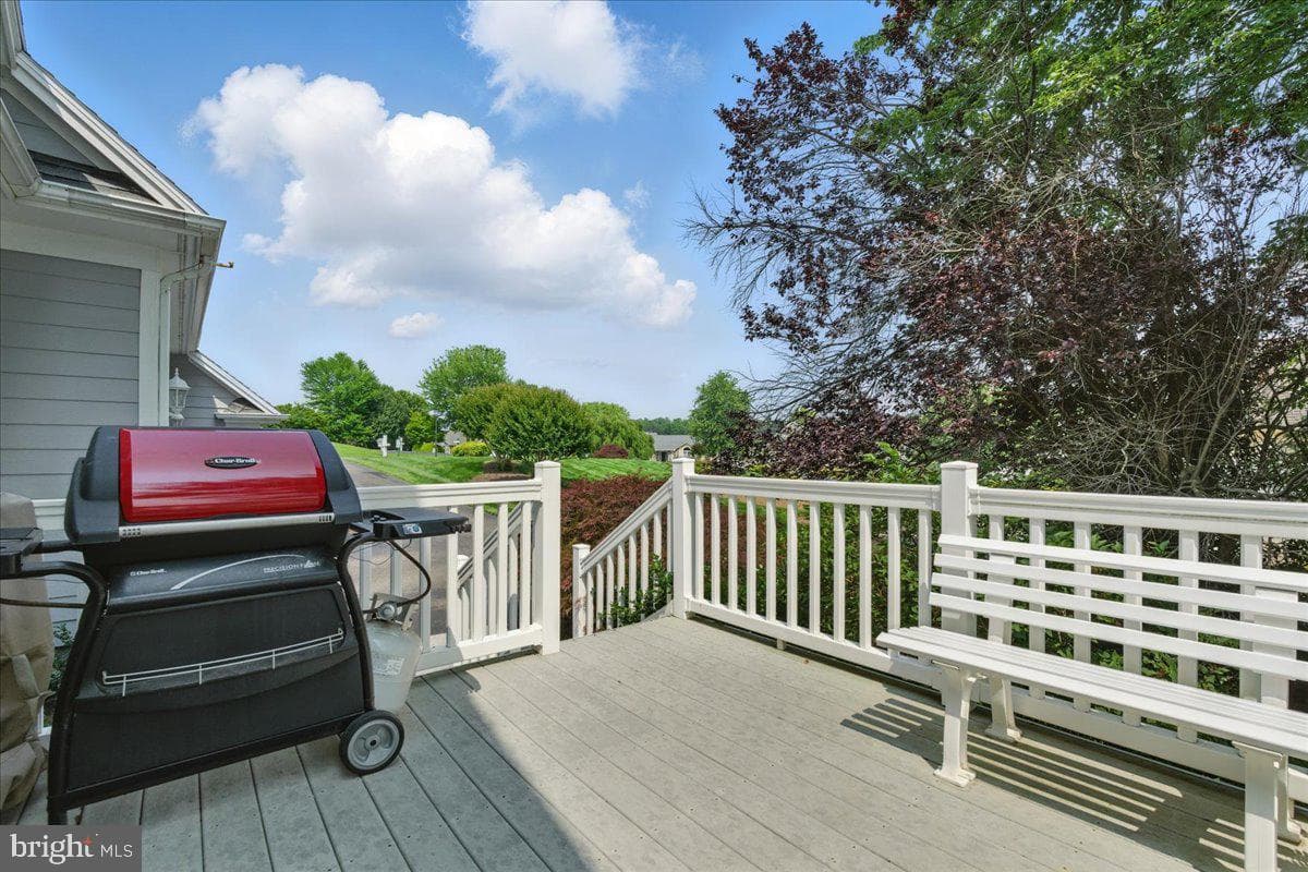 35 Lake Shore Drive photo 6