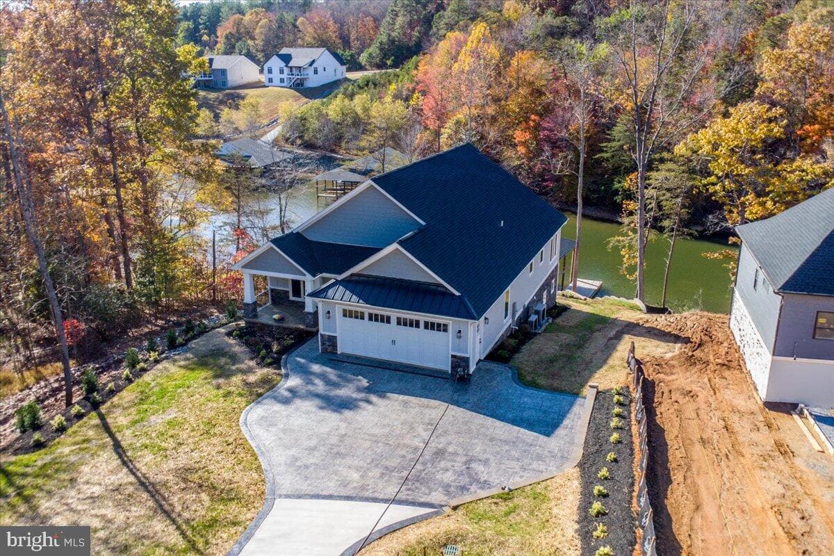 172 Lakewatch Circle, Moneta