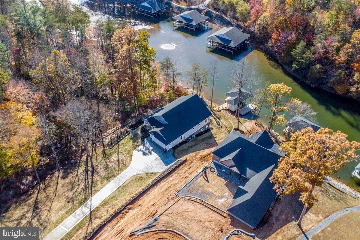 172 Lakewatch Circle photo 10